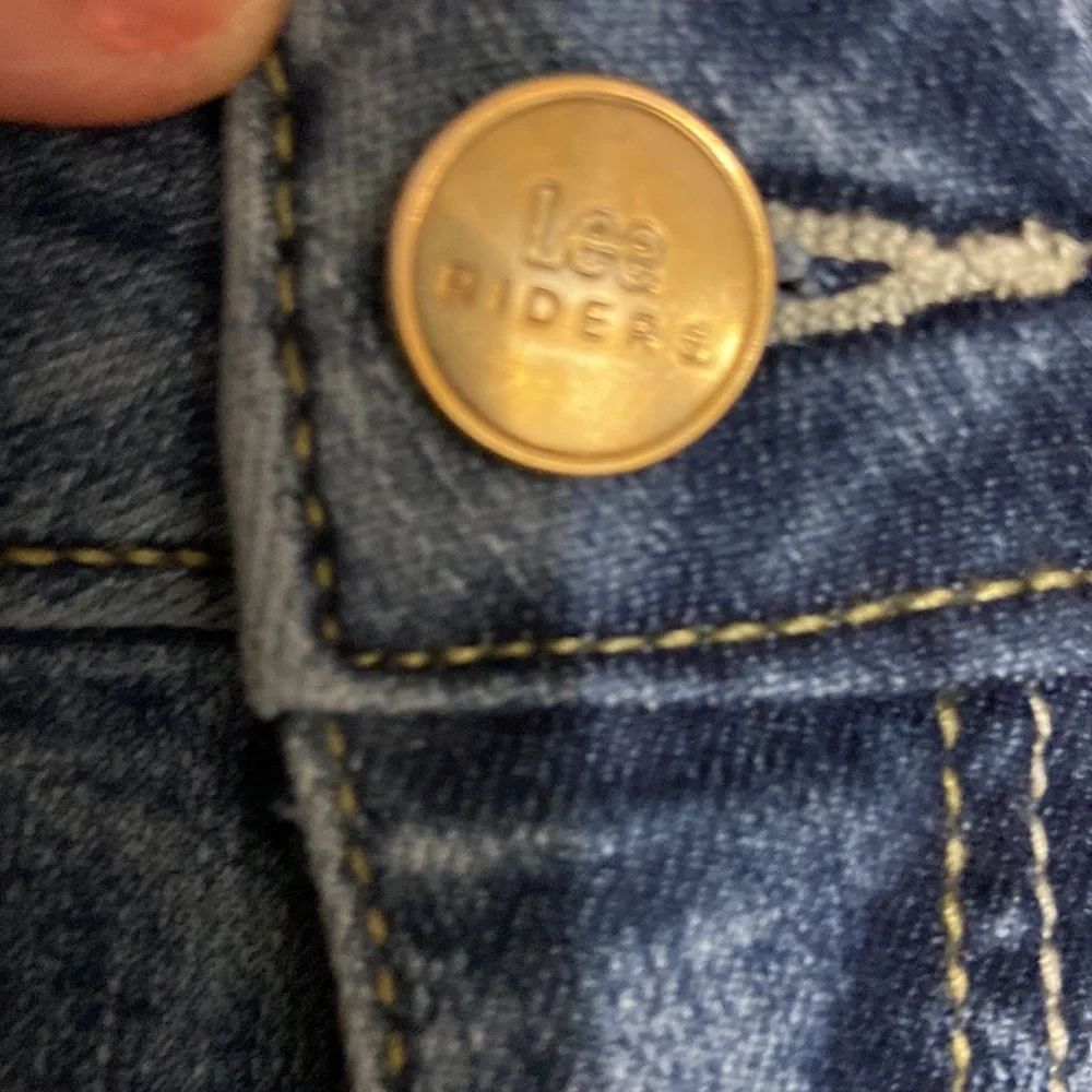 LEE Riders - Picture 3 of 5